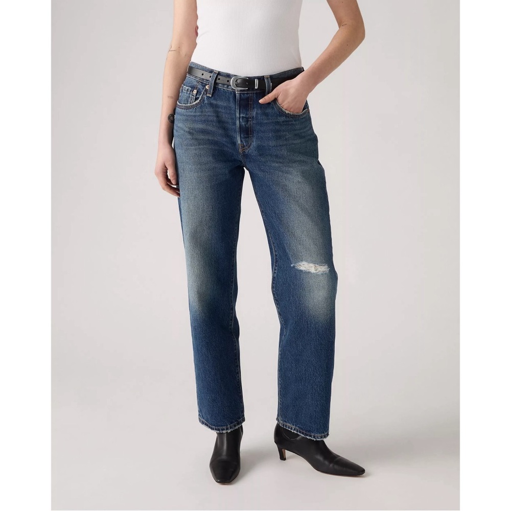 Levi's Women's Blue Distressed Straight-Leg Jeans